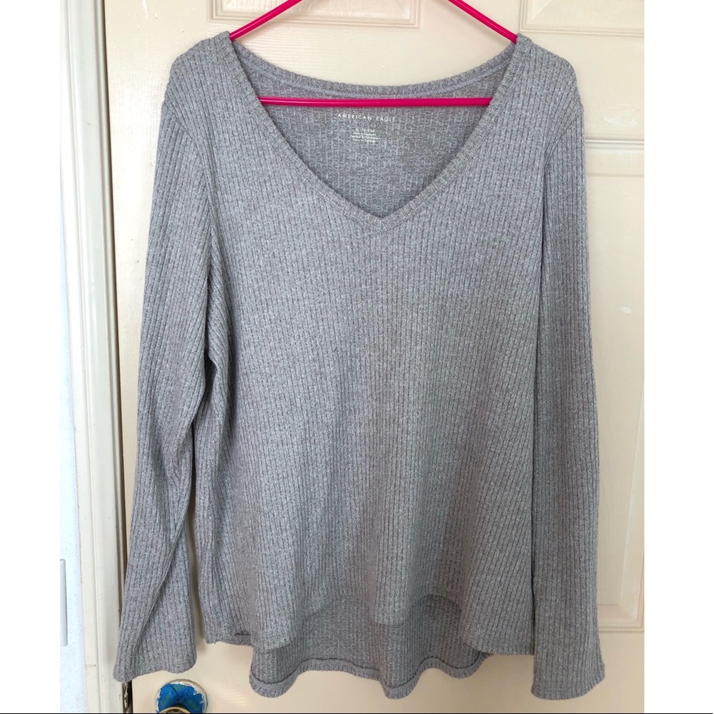 Long sleeve v neck top
